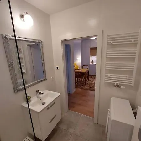 Live Like A Local Hanging Gardens