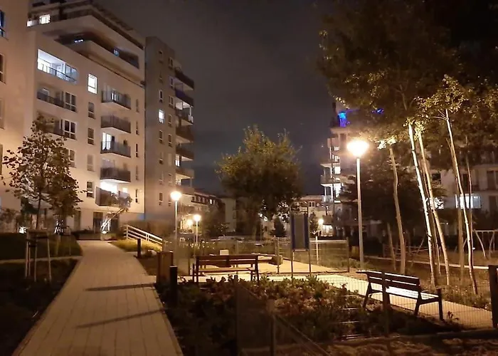 Live Like A Local Hanging Gardens גדנסק